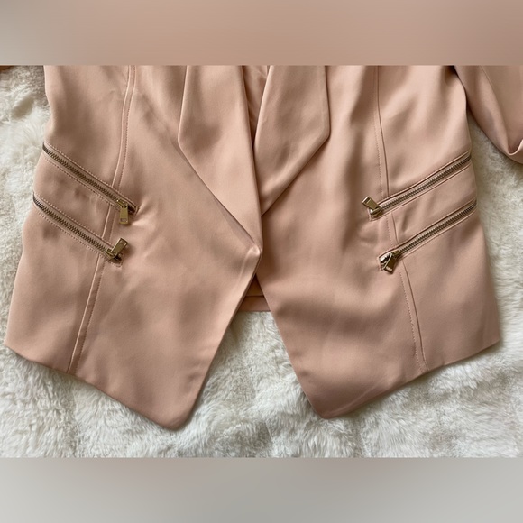 Caché jacket. - Picture 4 of 7